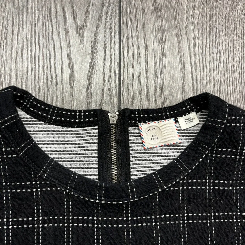 Anthropologie 9-H15 Black White Grid Windowpane Textured Short Sleeve Zipper Top - Picture 3 of 9